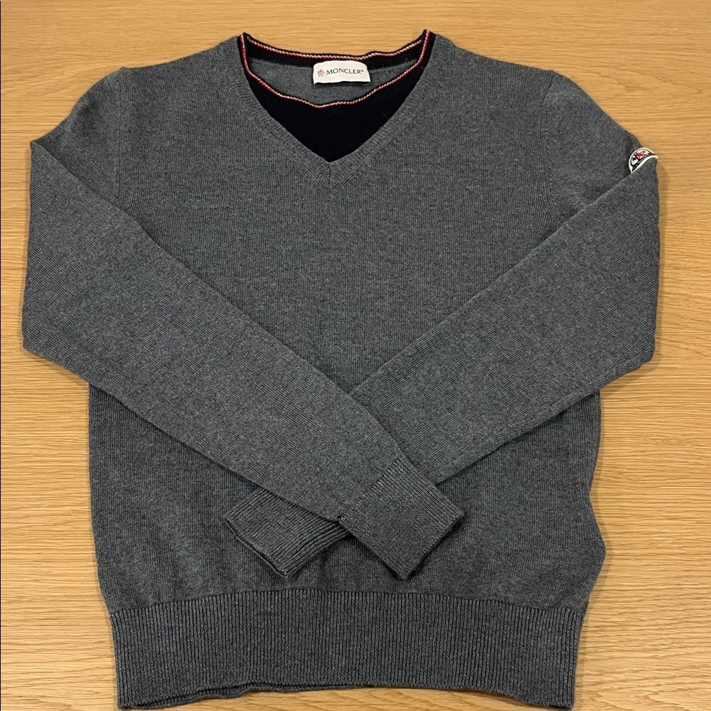Moncler 100% virgin wool sweater boys size 10